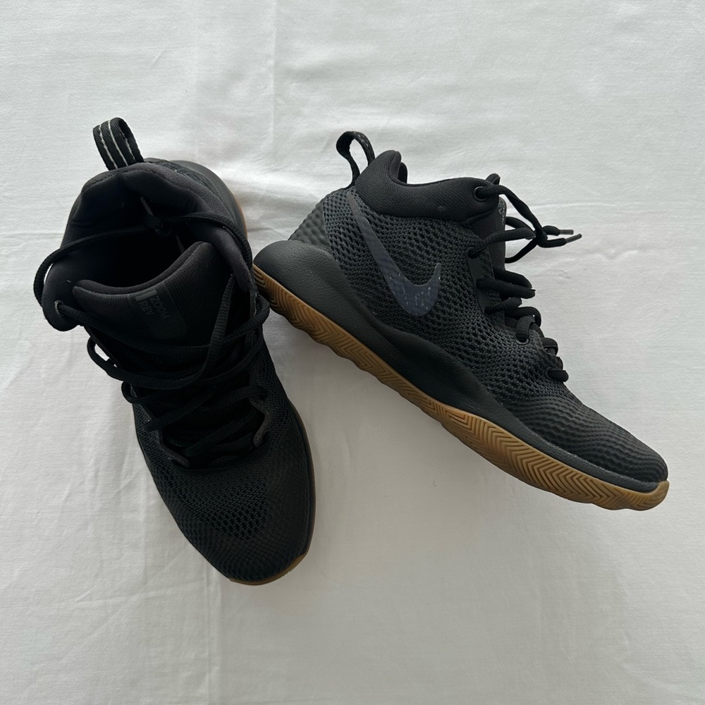 Nike Zoom Rev 17 Black Anthracite Gum White Ice Men’s US 7.5
